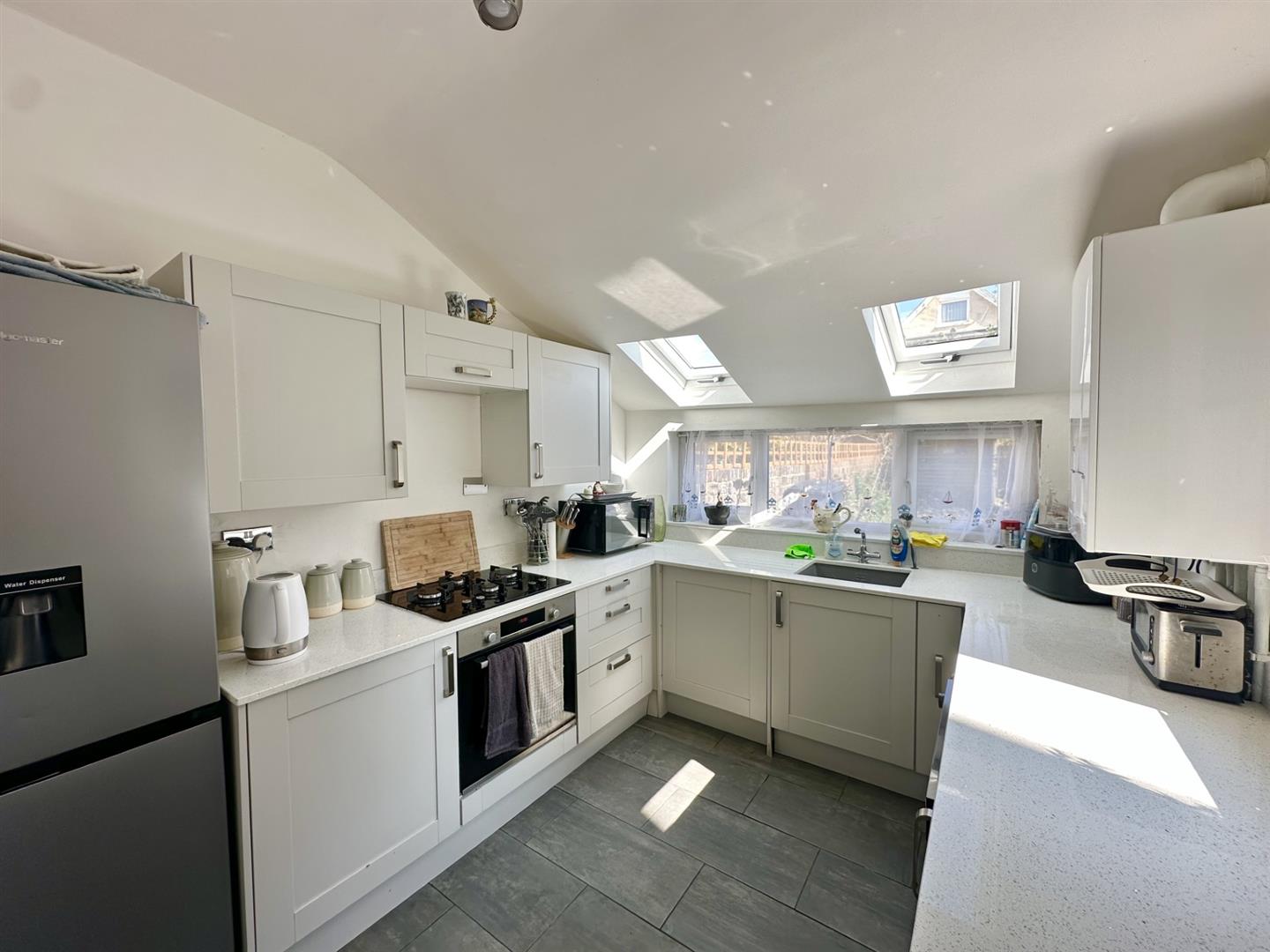 2 bed property in Linden Road, Bexhill-On-Sea
